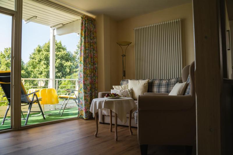 Appartamento Haus Am Kurpark Bad Birnbach Esterno foto